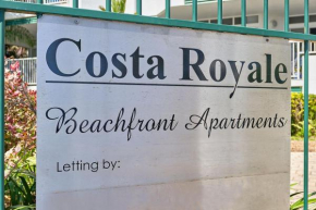 Costa Royale Beachfront Apartment, Trinity Beach